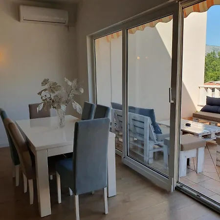 Faraon Free Private Parking *